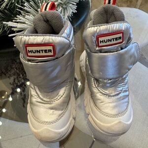 Hunter Metallic Silver Snow Boots